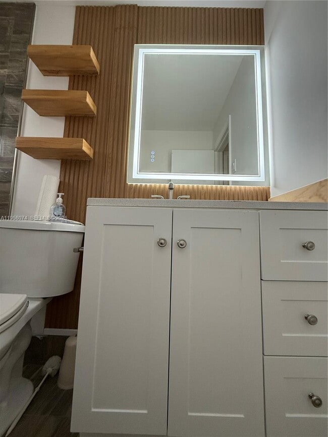 Building Photo - 19253 Carolina Cir