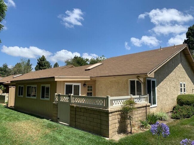 Building Photo - A beautiful Del Mar model for lease in Leisure Village