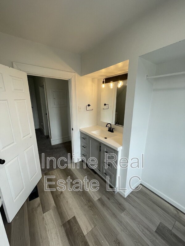 Building Photo - 561 2nd St