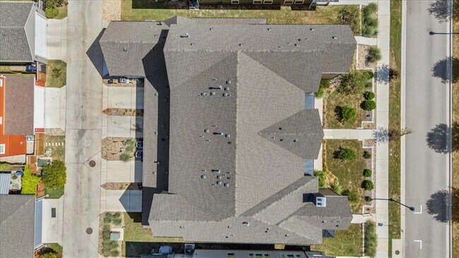 Building Photo - 2516 Simond Ave