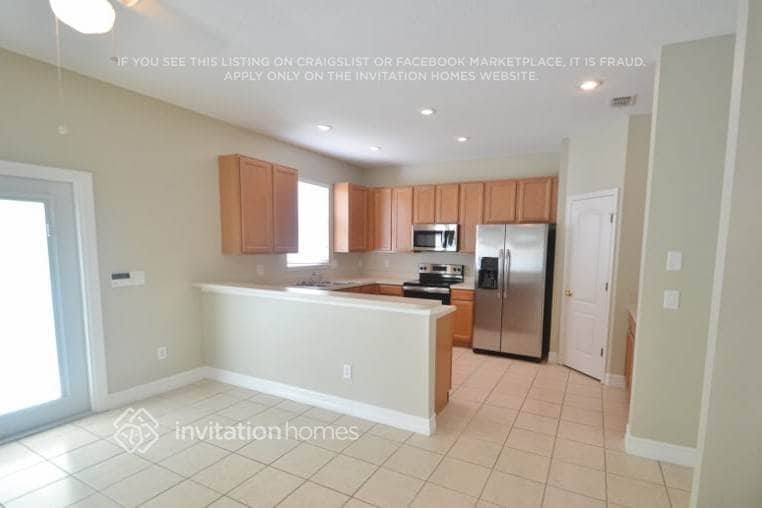 Building Photo - 7017 Buttonbush Loop