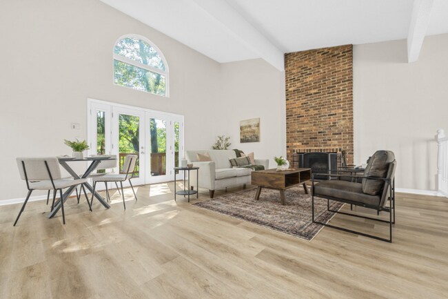 Building Photo - 907 Award Dr