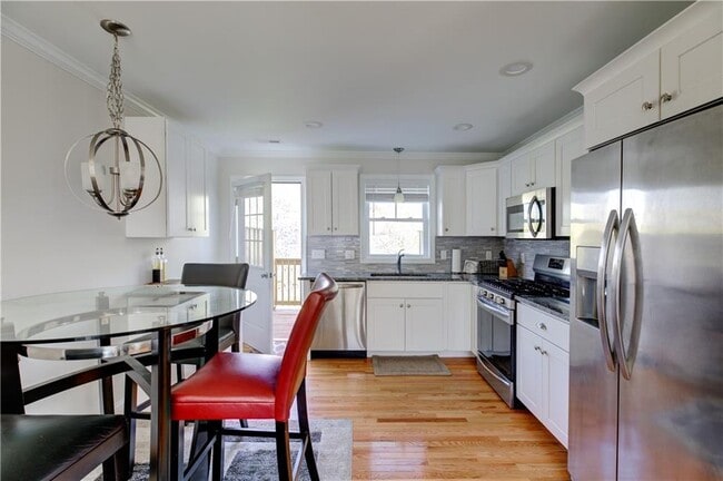 Building Photo - 17 Mariner Way