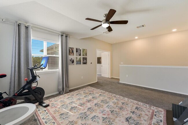 Building Photo - 9012 Golden Leaf Dr