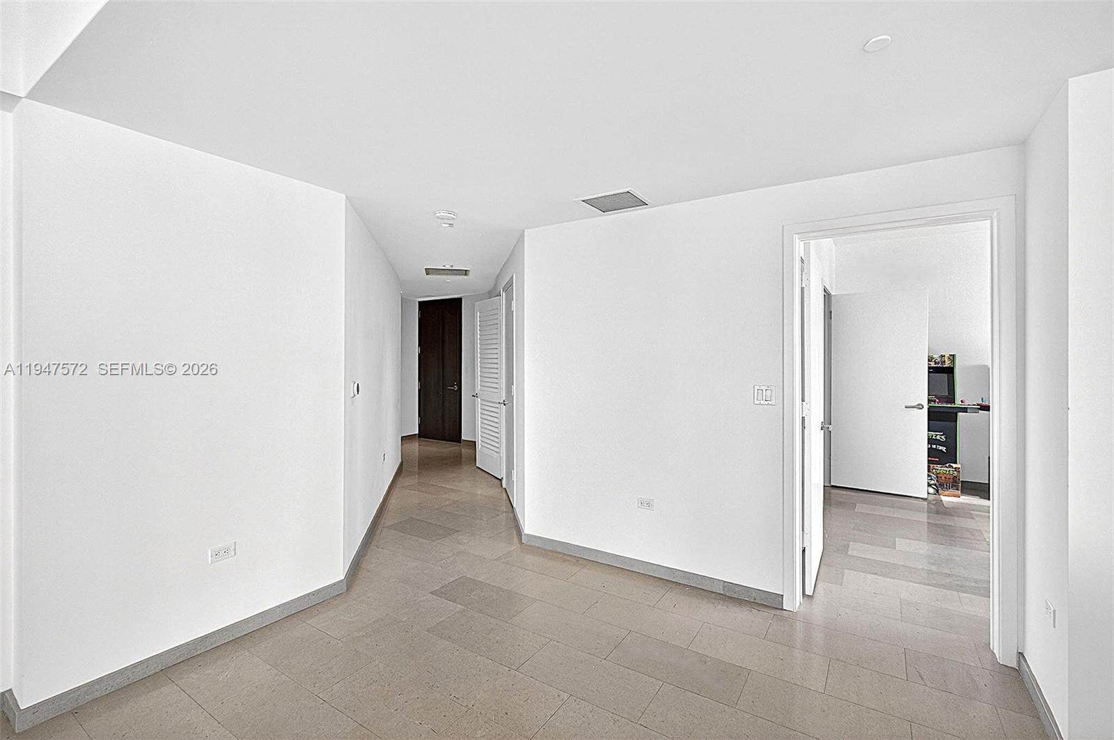 Building Photo - 68 SE 6th St