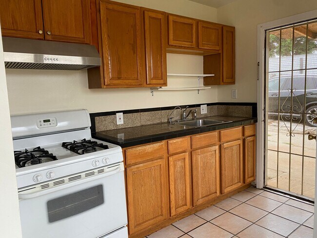 Building Photo - 2735 A Ave