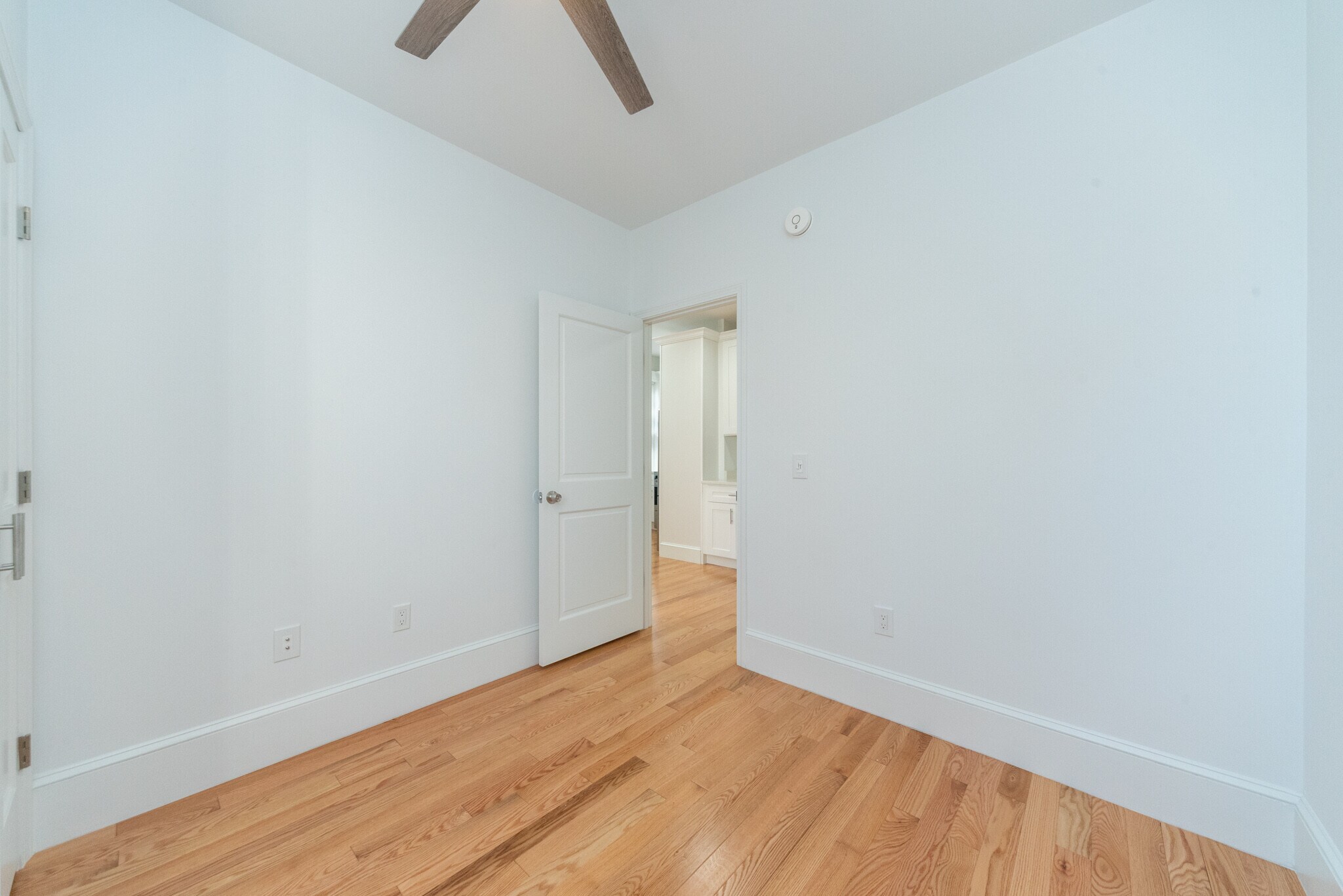 Building Photo - 149 Hemenway St