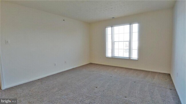Building Photo - 621 Himes Ave