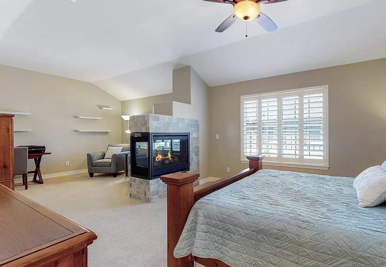 Primary Bedroom Upstairs - 4759 Raven Run