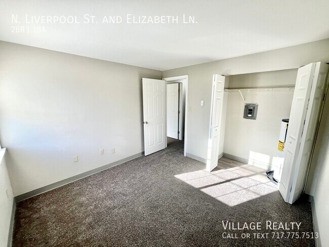 Building Photo - 75 N Liverpool St