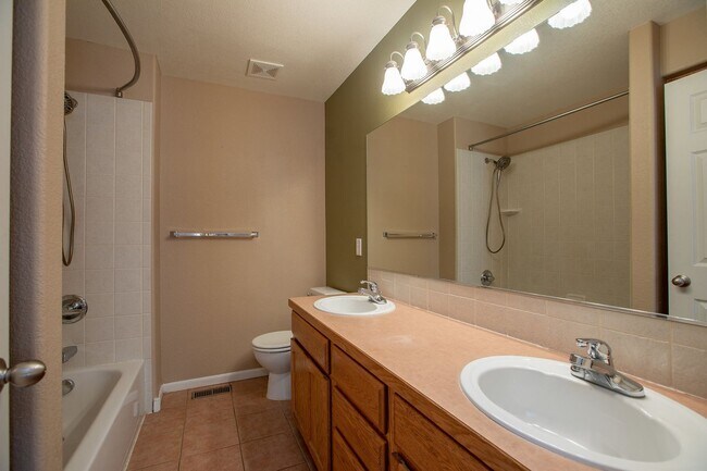 Building Photo - 5 Bedroom Home in Windsor Colorado