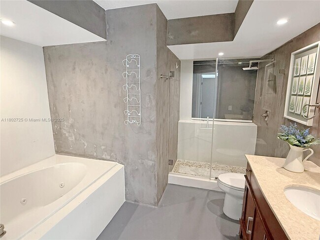 Building Photo - 9766 SW 138th Ave