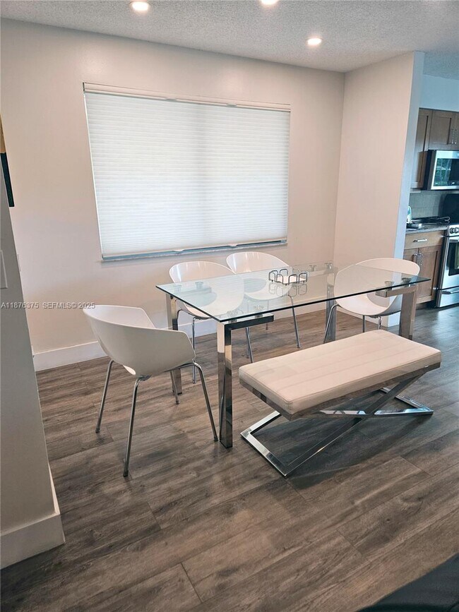 Building Photo - 3483 Emerald Oaks Dr