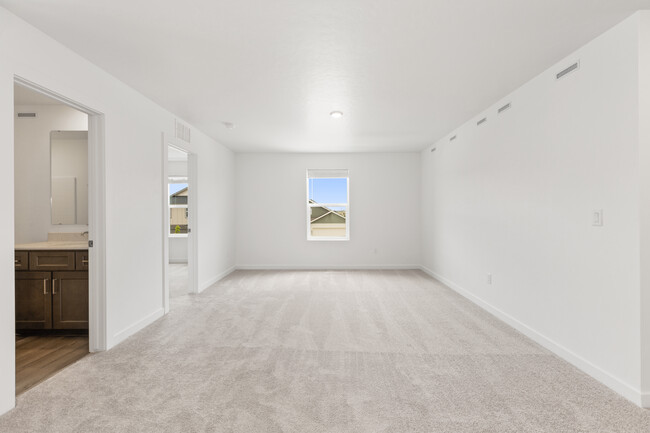 Building Photo - 6658 W Aileron St