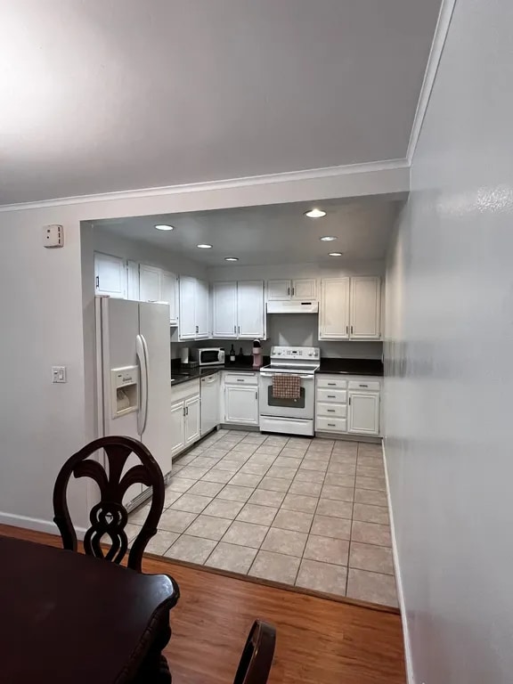 Building Photo - 300 Cagney Ln