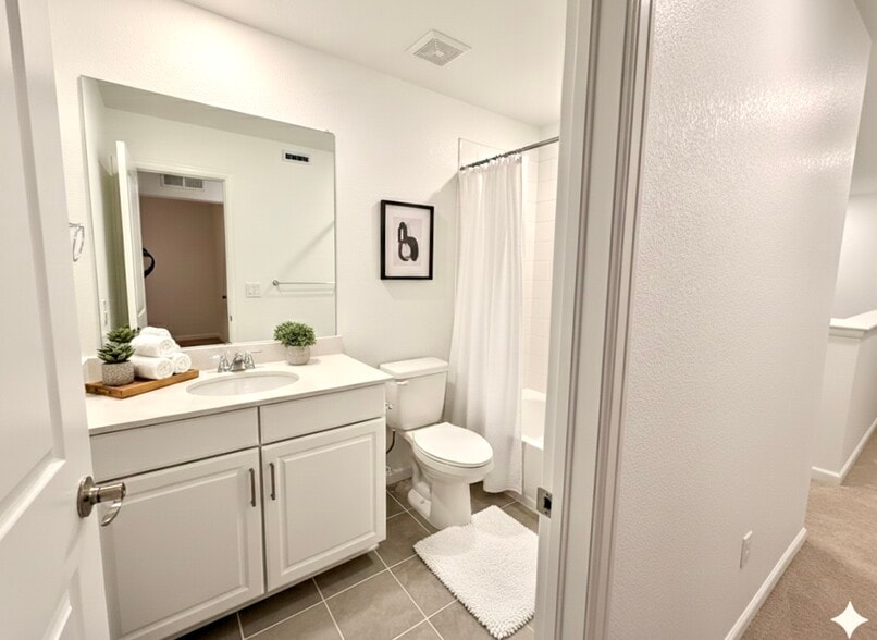 Building Photo - 6761 E 148th Dr