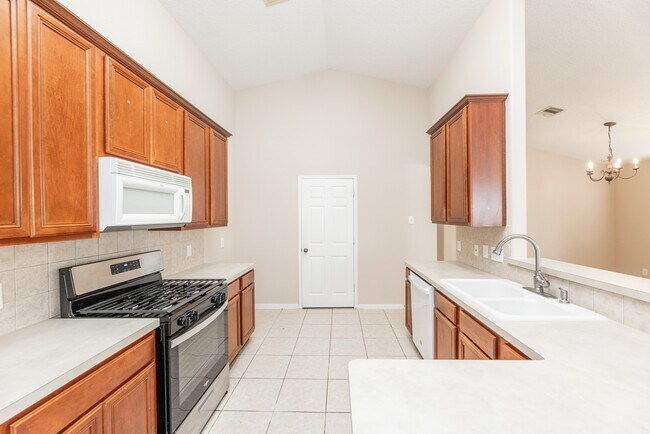 Building Photo - 25219 Spring Iris Ln