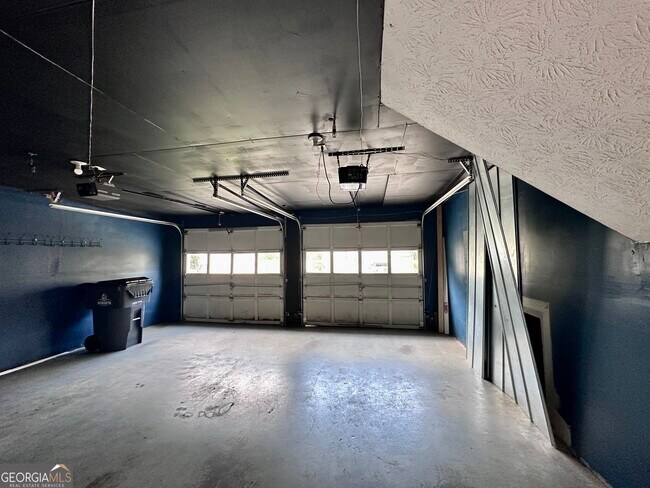 Building Photo - 1103 Marina Ln