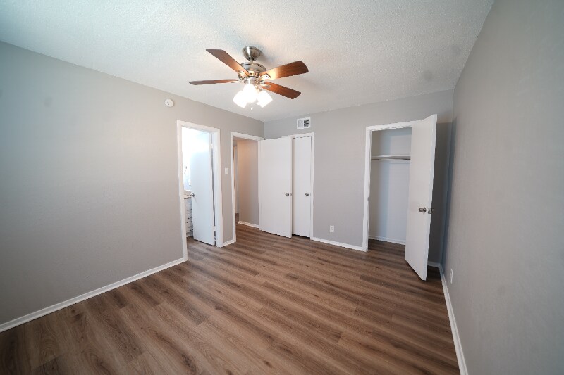 Building Photo - 5221 Bonita Ave