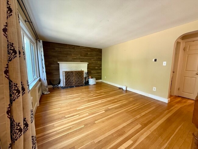 Building Photo - 100 Stimson St