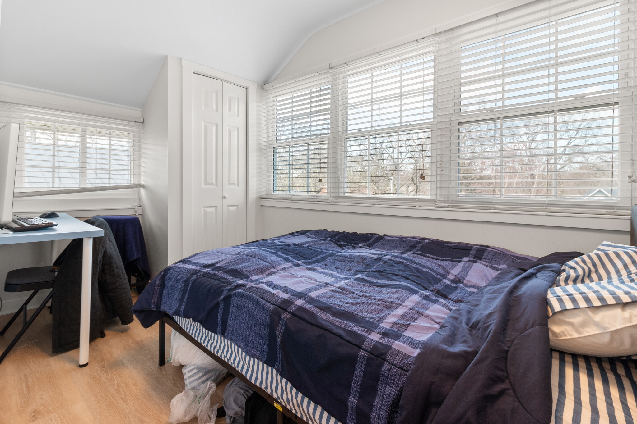 Building Photo - 1121 Leonard Pl