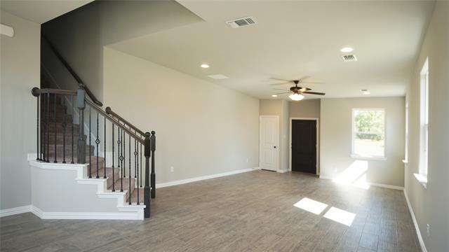 Building Photo - 712 Prairie Creek Dr