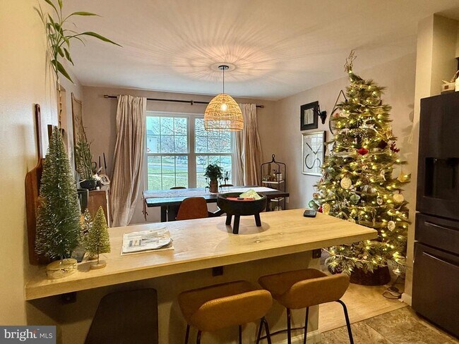 Building Photo - 602 Hamilton St