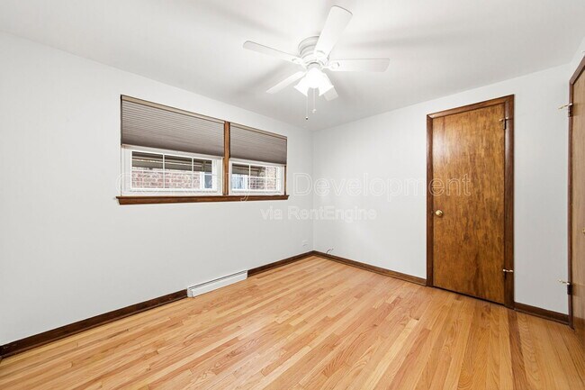 Building Photo - 5144 S Melvina Ave