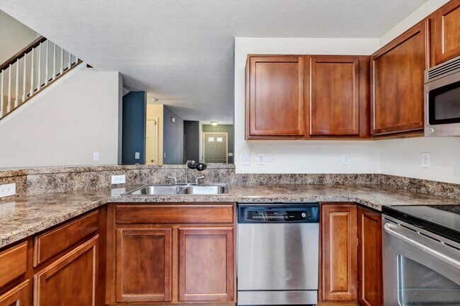 Building Photo - 6479 Walnut Fork Dr