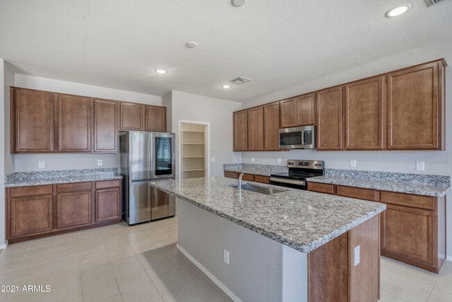 Building Photo - 8410 W Palmaire Ave