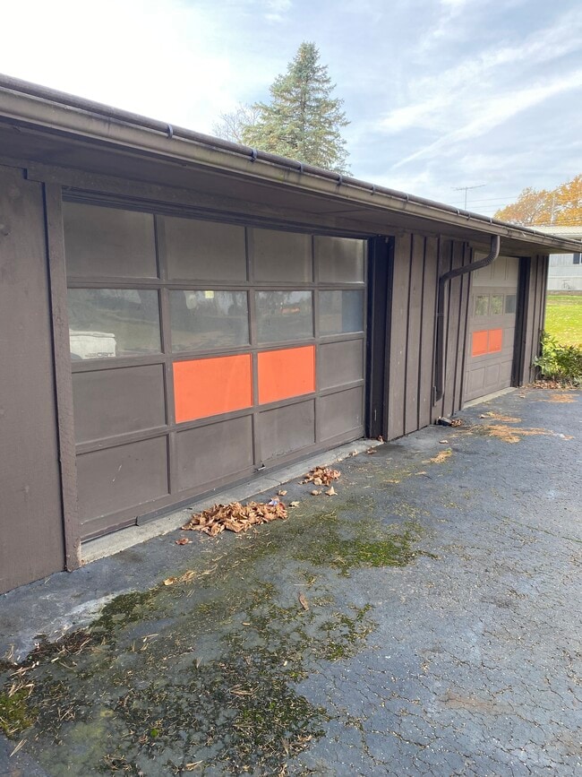 Building Photo - 1700 Manchester Ave NW