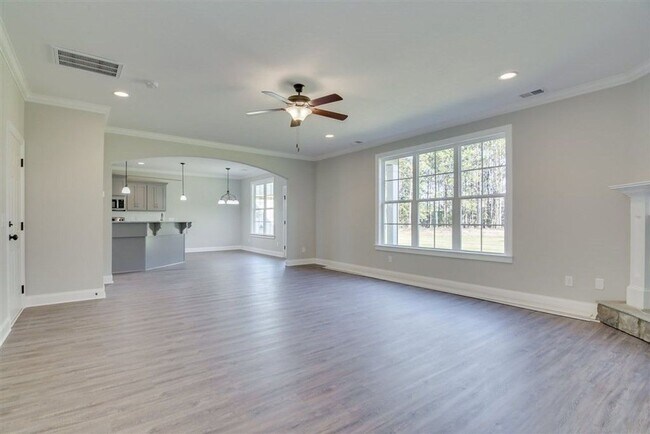 Building Photo - 302 Huntley Loop