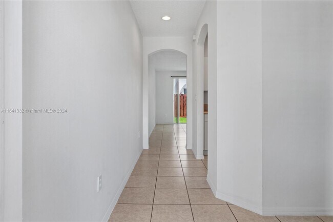 Building Photo - 2258 NE 42nd Ave