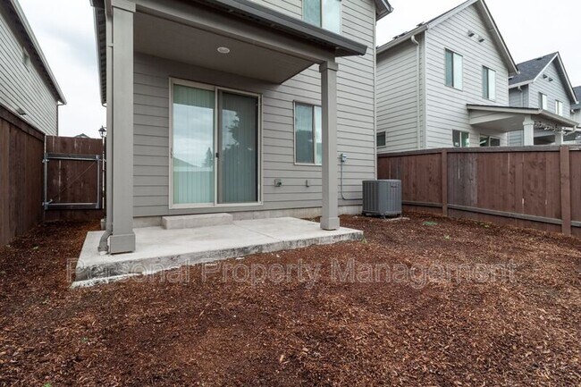 Building Photo - 5828 NE 56th Pl