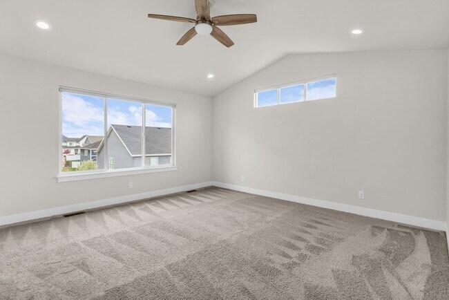 Building Photo - Spacious 6 Bed Home with Dual Kitchens, EV Charging & Modern Finishes in Layton