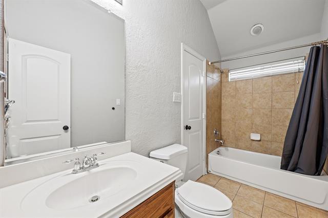 Building Photo - 9750 Candlewood Dr