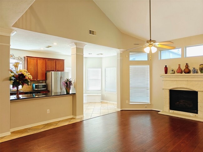 Building Photo - 26418 Creston Woods Dr