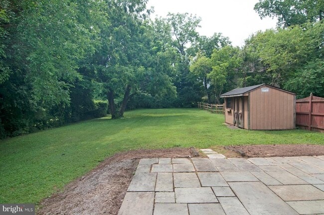 Building Photo - 5504 Beech Ave