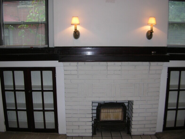 Building Photo - 5409 Coral St
