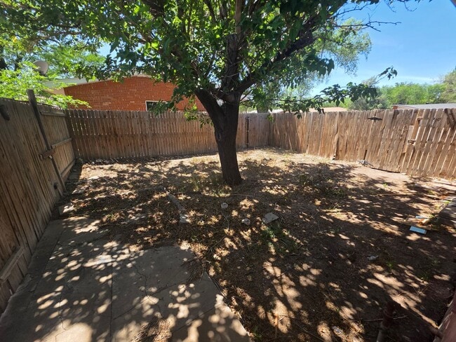 Building Photo - 3001 Curtis Dr