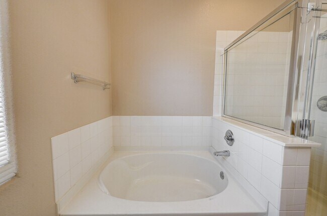 Building Photo - Single Family Home in N Las Vegas Aliante Area