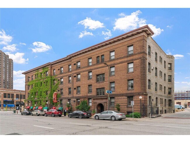 Building Photo - 11 S 12th St