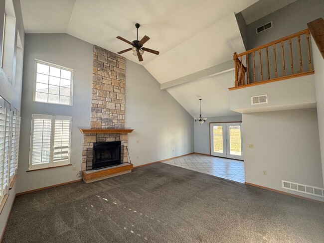 Building Photo - 130 NW 171 Rd