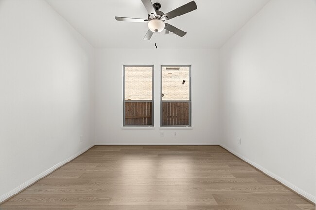 Building Photo - 2610 Glacier Pt Dr