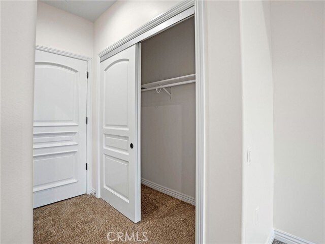 Building Photo - 1598 Long BCH