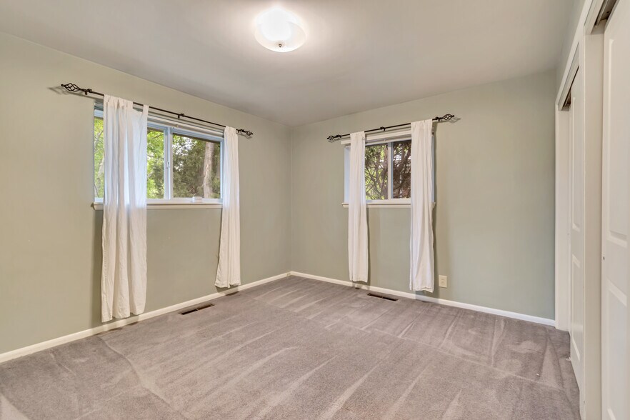 Bedroom 1 - 1319 Westminster Ave S