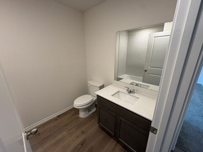 Building Photo - 1221 Acacia Dr