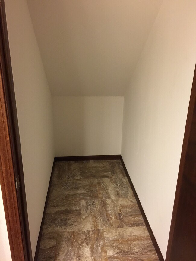 Additional Storage - 1902 Wrigley St