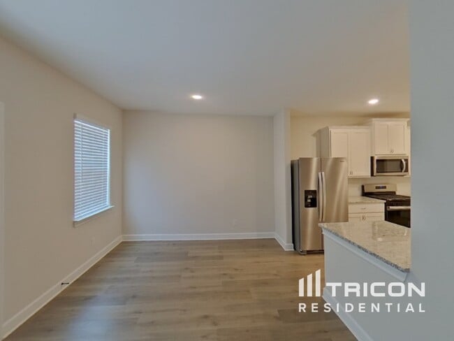 Building Photo - 1106 Bullock Dr