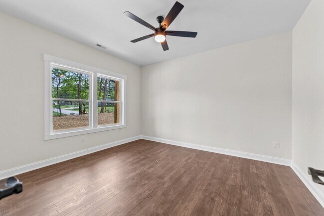 Building Photo - 4050 Daugherty Rd